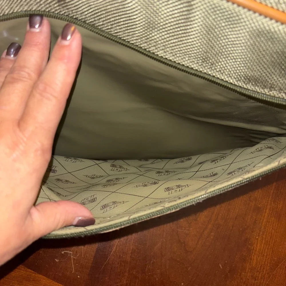 London Fog | Travel Bag Carry On Messenger Bag Khaki Tan Canvas Leather‎ Trim